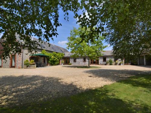 Alweston House | 2 Bed in Sherborne FOLKI