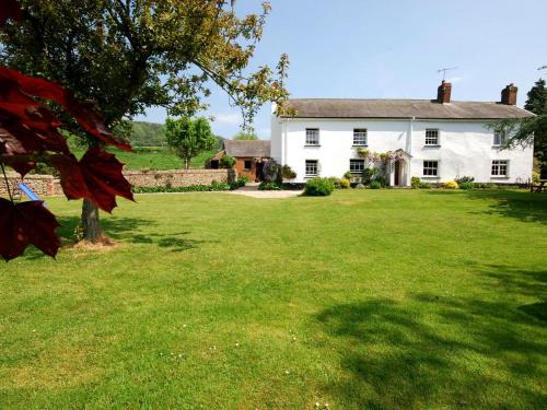 Sidmouth House | 2 Bed in Sidmouth BURSC
