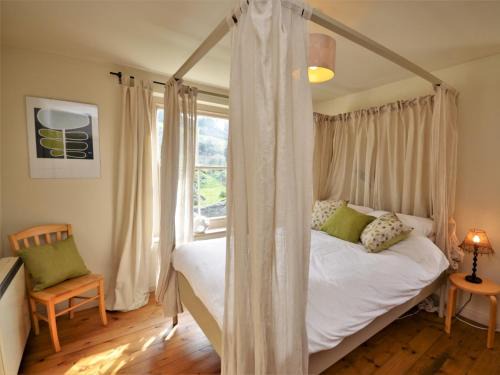 Chillington House | 2 Bed in South Allington FERN2