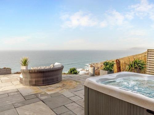 Freathy House | 2 Bed in Whitsand Bay 91328