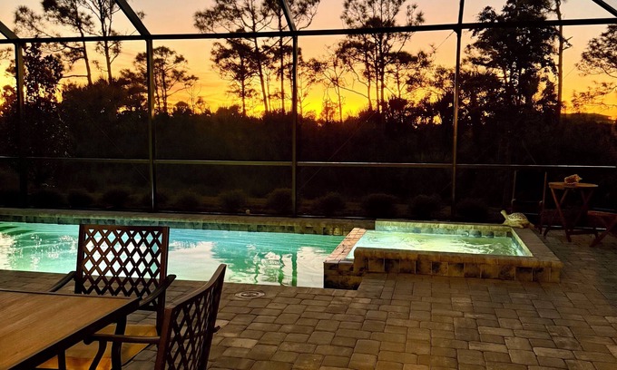 Venice House | 2-bed, office, 2.5 Bth Home w/Saltwater Pool, hot tub in WP Golf & Country Club