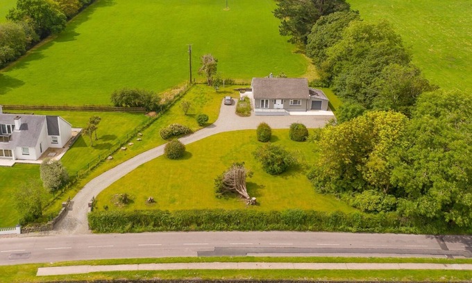 Timoleague House | 2 BED WATERFRONT PROPERTY - CLOSE TO COURTMACSHERRY