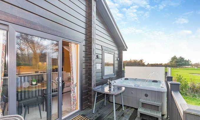 Snainton Ski Chalet | 2 bedroom accommodation in Snainton Luxury Lodges