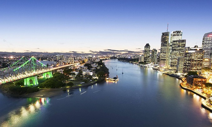 Brisbane Central Business District Apartment | 2 Bedroom 1 Bathroom (RP BS) - Absolute waterfront views of Brisbane River/Storey Bridge and CBD skyline