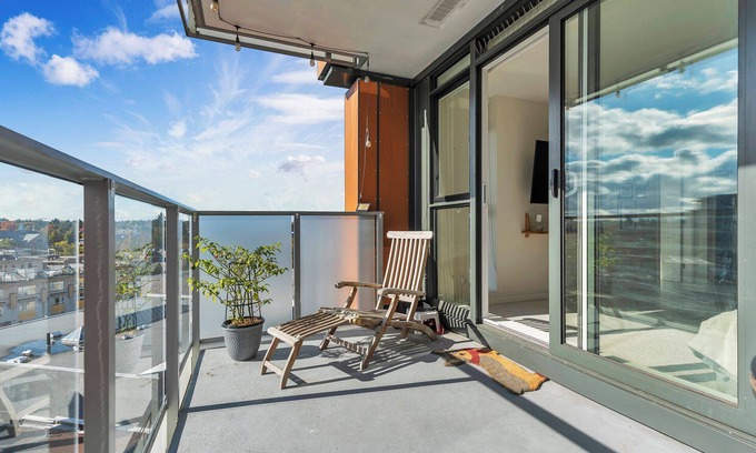 Mount Pleasant Condo | 2 bedroom, 1 parking in the heart of Mt Pleasant