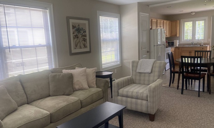 Portland House | 2 bedroom 15 minute drive to in town Portland No Pets