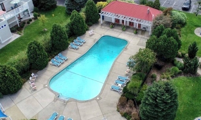 Douglas Condo | 2 bedroom/2 bath with pool access