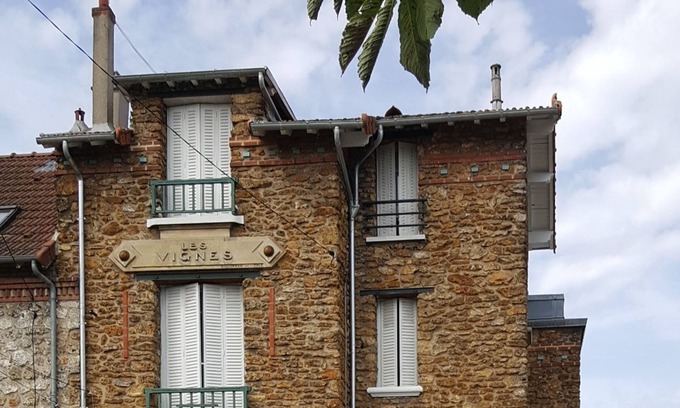 Carrieres-sur-Seine Apartment | 2 bedroom apartment pavilion