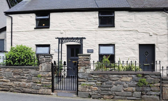 Tanygrisiau Cottage | 2 bedroom accommodation in Blaenau Ffestiniog
