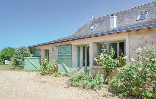 Saint-Jean-des-Mauvrets House | 2 bedroom accommodation in St Jean des Mauvrets