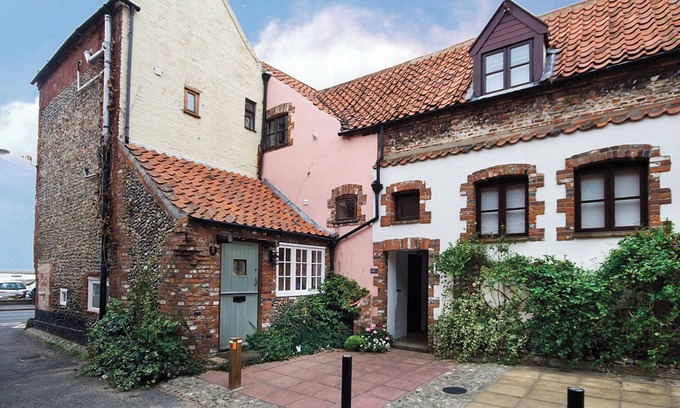 Wells-next-the-Sea Cottage | 2 bedroom accommodation in Wells-next-the-Sea