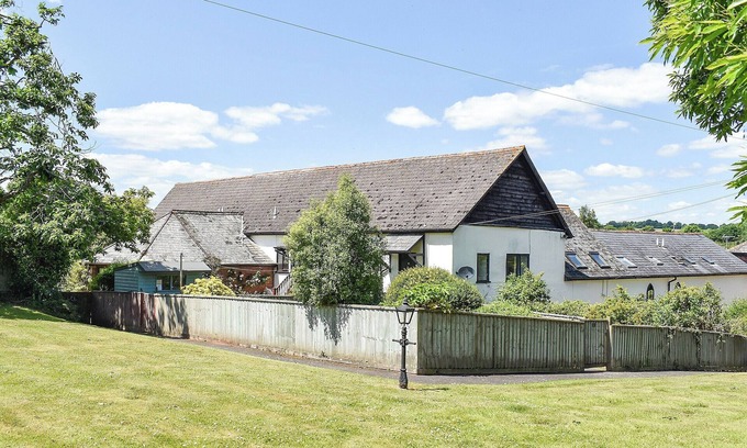 Bicton Cottage | 2 bedroom accommodation in Colaton Raleigh