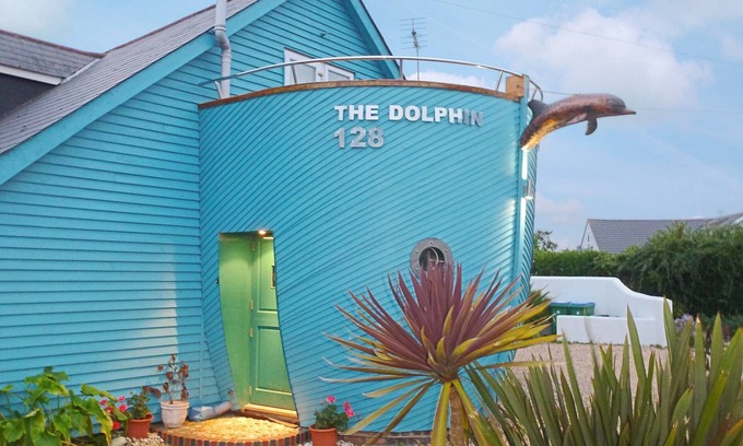 Middleton-on-Sea Cottage | 2 bedroom accommodation in Middleton-on-Sea