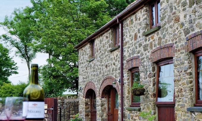 Haverfordwest Cottage | 2 bedroom accommodation in Haverfordwest, near Narberth
