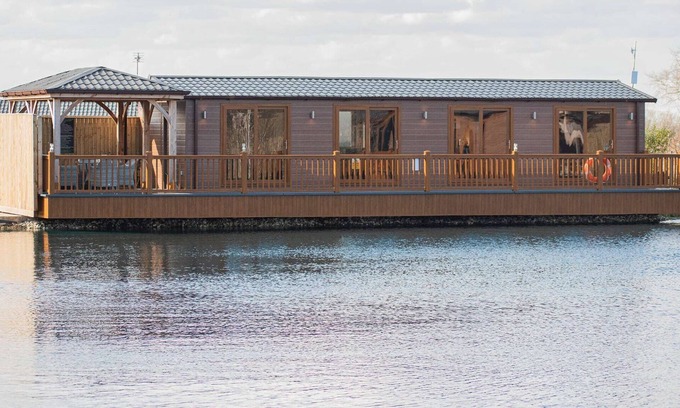 Caistor Cabin | 2 bedroom accommodation in Caistor, Market Rasen