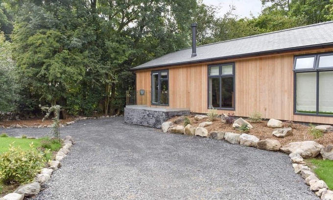 Allithwaite Ski Chalet | 2 bedroom accommodation in Allithwaite