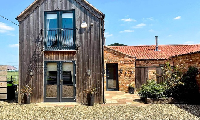 East Drayton Cottage | 2 bedroom accommodation in Weston, near Newark
