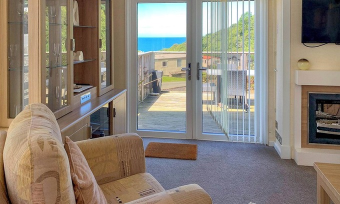 Tan-y-groes Ski Chalet | 2 bedroom accommodation in Tresaith Beach, Cardigan, Ceredigion