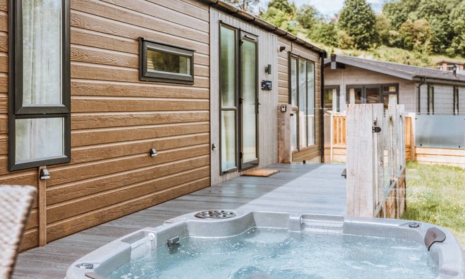 Bridgnorth Ski Chalet | 2 bedroom accommodation in Bridgnorth
