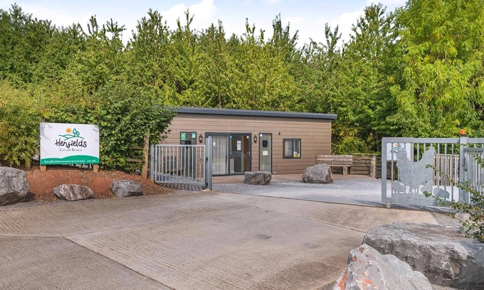 Milverton Ski Chalet | 2 bedroom accommodation in Cannington