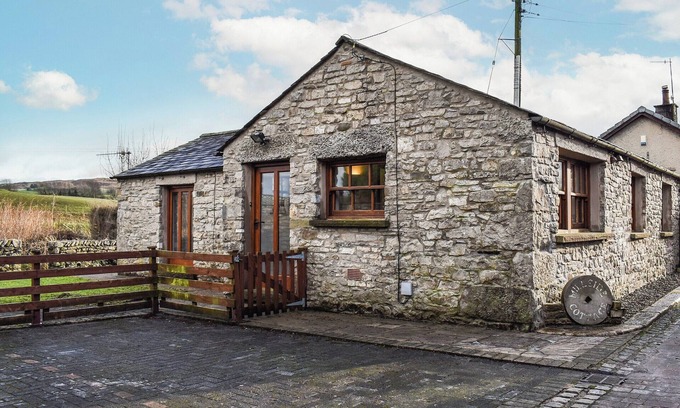 Kendal Cottage | 2 bedroom accommodation in Helsington
