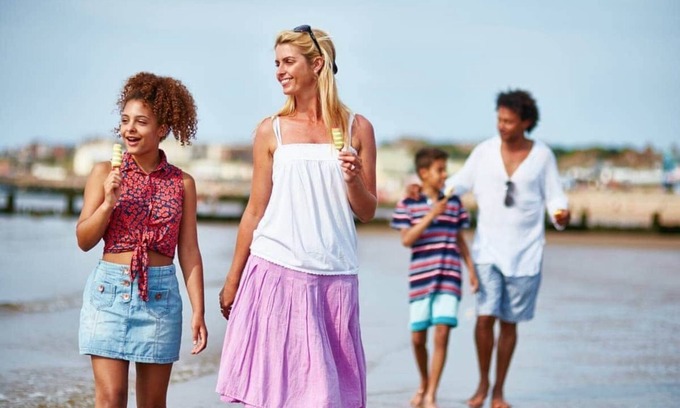 Hunstanton Ski Chalet | 2 bedroom accommodation in Hunstanton