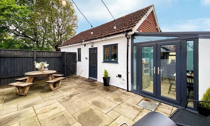 Warminster Cottage | 2 bedroom accommodation in Codford, near Warminster