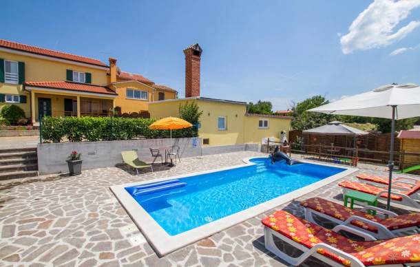 Snasici House | 2 bedroom accommodation in Labin
