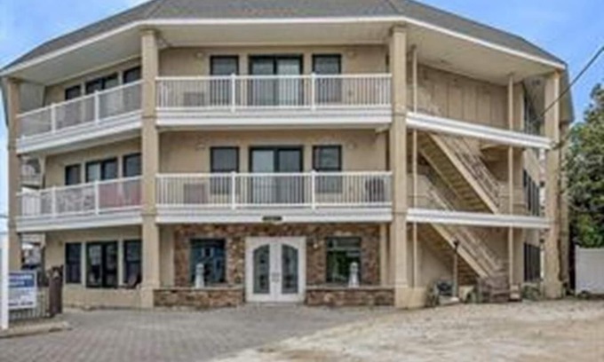 Ship Bottom Condo | 2 bedroom accommodation in Ship Bottom