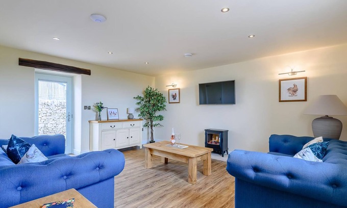 Peak District Cottage | 2 bedroom accommodation in Tideswell