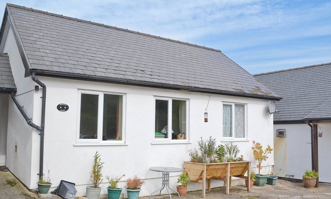 Welshpool Cottage | 2 bedroom accommodation in Llanfair Caereinion, near Welshpool
