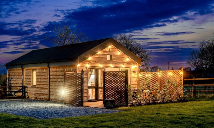 Wichenford Cottage | 2 bedroom accommodation in Ockeridge, Worcester