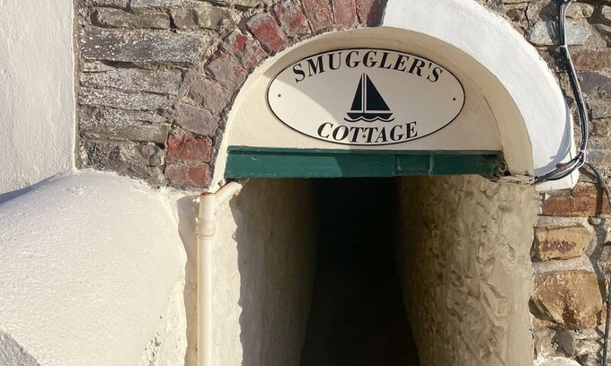 Instow Cottage | 2 bedroom accommodation in Instow, near Bideford