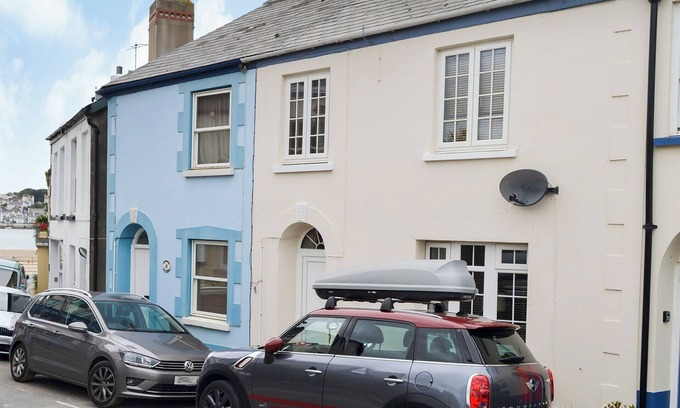 Instow Cottage | 2 bedroom accommodation in Instow, near Bideford