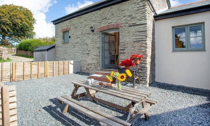 Brayford Cottage | 2 bedroom accommodation in Bratton Fleming, near Combe Martin