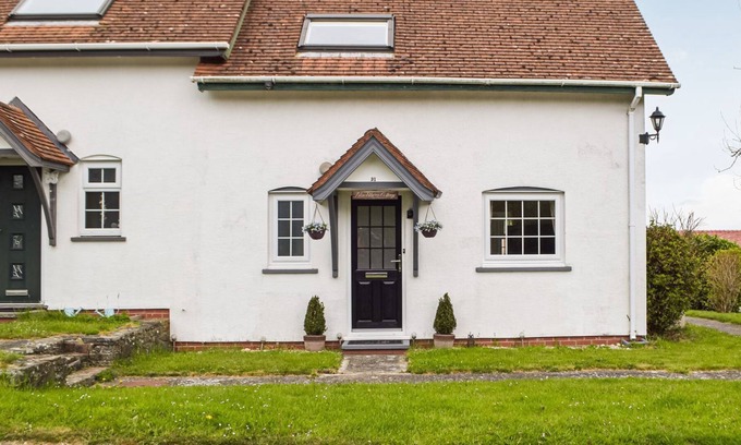 Aberporth Cottage | 2 bedroom accommodation in Aberporth, near Llangrannog