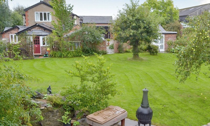 Ormskirk Cottage | 2 bedroom accommodation in Burscough, near Southport