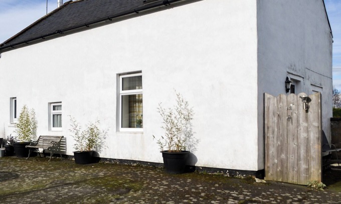 Bankend Cottage | 2 bedroom accommodation in Whinnyhill, near Dumfries