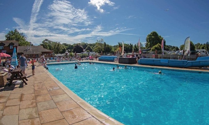Dawlish Cabin | 2 bedroom accommodation in Dawlish