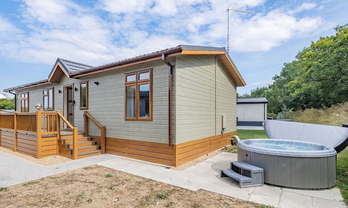Yaxham Cabin | 2 bedroom accommodation in Yaxham, Dereham