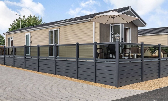 Yaxham Cabin | 2 bedroom accommodation in Yaxham, Dereham