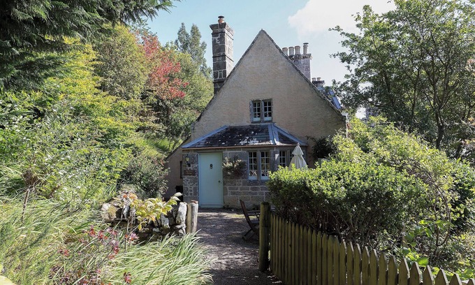 Golspie Cottage | 2 bedroom accommodation in Dunrobin, near Golspie