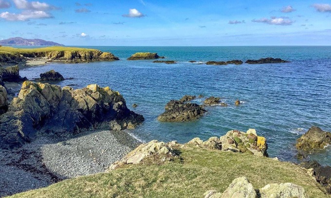 Llanfaethlu Cottage | 2 bedroom accommodation in Llanfaethlu, near Church Bay
