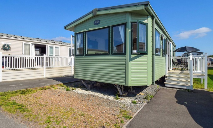 Morecambe Cottage | 2 bedroom accommodation in Heysham, near Lancaster