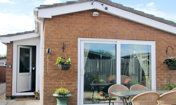 Anderby Creek Cottage | 2 bedroom accommodation in Anderby Creek, near Skegness