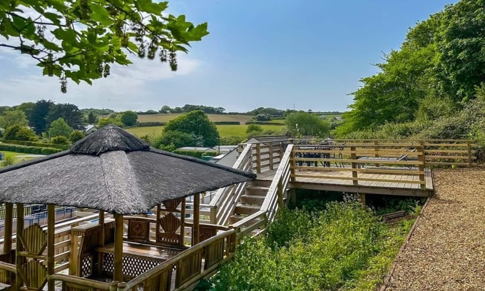 Leedstown Ski Chalet | 2 bedroom accommodation in Hayle