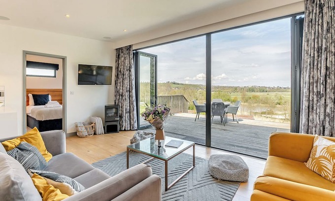 Lewes Ski Chalet | 2 bedroom accommodation in Lewes