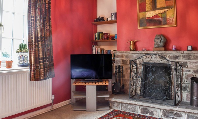 Blakeney Cottage | 2 bedroom accommodation in Lydney
