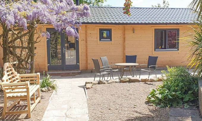 Lissett Cottage | 2 bedroom accommodation in Ulrome