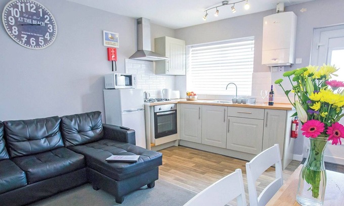 Kinmel Bay Ski Chalet | 2 bedroom accommodation in Kinmel Bay, Rhyl